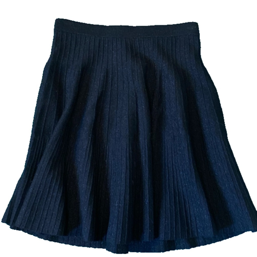 Fun miniskirt with metal inlay